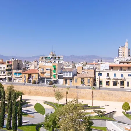 Apartment Phaedrus Living: Plateia *
